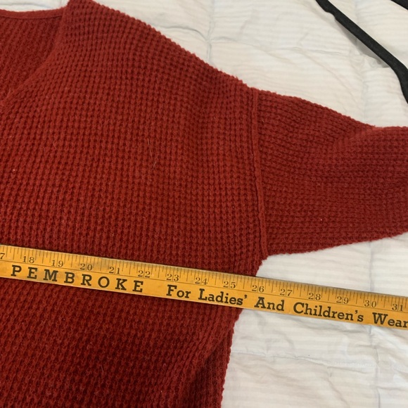 Free People Red V-Neck Sweater tunic oversized Small cozy soft everyday - Picture 8 of 9